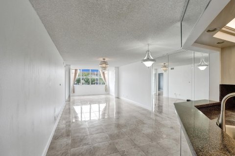 Copropriété à vendre à Sunrise, Floride: 3 chambres, 136.57 m2 № 1050248 - photo 27