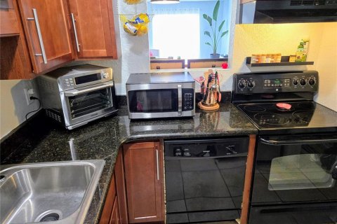 Condo in Orlando, Florida, 1 bedroom  № 1344169 - photo 5