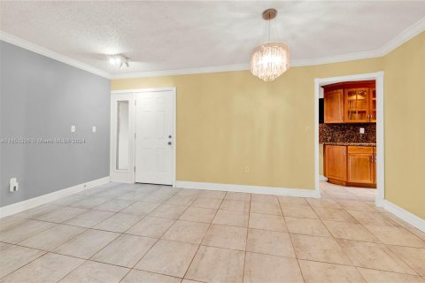 Copropriété à vendre à Miami, Floride: 2 chambres, 151.71 m2 № 1356676 - photo 2