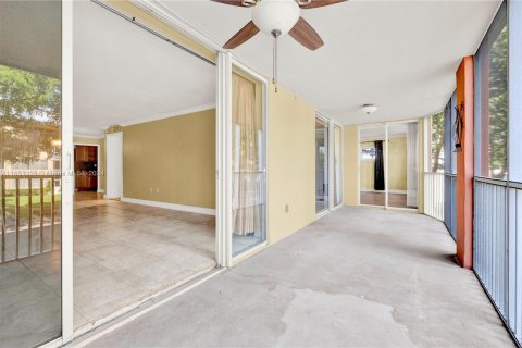 Condo in Miami, Florida, 2 bedrooms  № 1356676 - photo 26