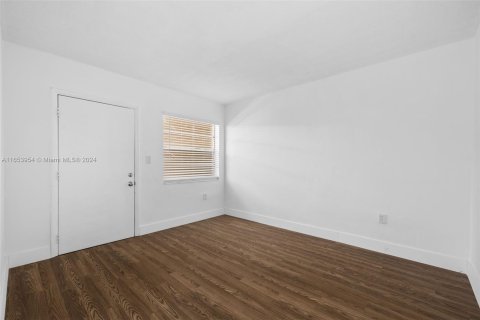 Apartamento en alquiler en North Miami Beach, Florida, 1 dormitorio № 1356677 - foto 5