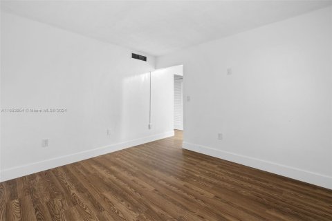 Apartamento en alquiler en North Miami Beach, Florida, 1 dormitorio № 1356677 - foto 6