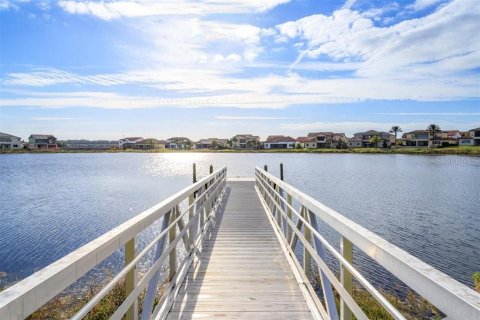 Townhouse in LAKESHORE in Winter Garden, Florida 3 bedrooms, 186.36 sq.m. № 1354260 - photo 22