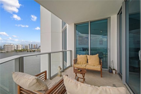 Condominio en venta en North Miami Beach, Florida, 2 dormitorios, 168.8 m2 № 1072186 - foto 28