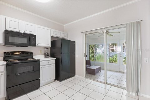 Touwnhouse à vendre à Brandon, Floride: 2 chambres, 103.12 m2 № 1380993 - photo 6