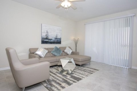 Condo in Kissimmee, Florida, 2 bedrooms in STOREY LAKE  № 1068859 - photo 9