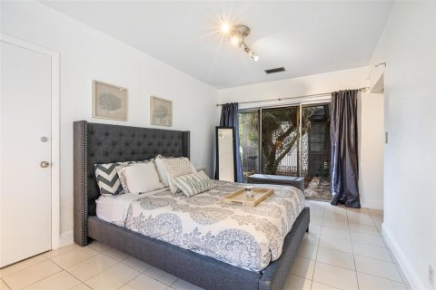 Casa en venta en Tamarac, Florida, 3 dormitorios, 278.43 m2 № 1051002 - foto 24