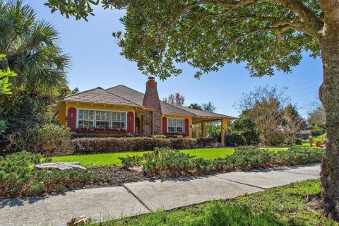 Villa ou maison à louer à Mount Dora, Floride: 2 chambres, 130.06 m2 № 1356476 - photo 4