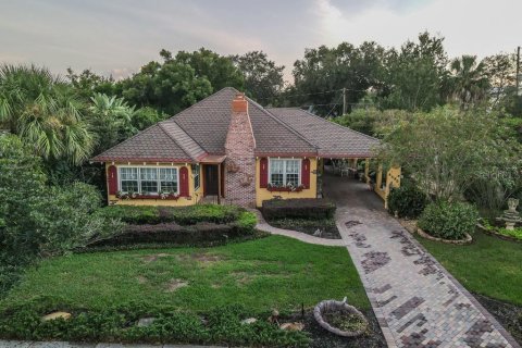 Villa ou maison à louer à Mount Dora, Floride: 2 chambres, 130.06 m2 № 1356476 - photo 5