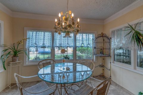 Villa ou maison à louer à Mount Dora, Floride: 2 chambres, 130.06 m2 № 1356476 - photo 22