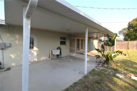 House in Bradenton, Florida 3 bedrooms, 103.86 sq.m. № 1356473 - photo 16