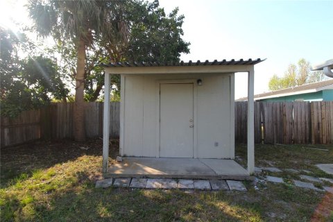 Villa ou maison à louer à Bradenton, Floride: 3 chambres, 103.86 m2 № 1356473 - photo 17