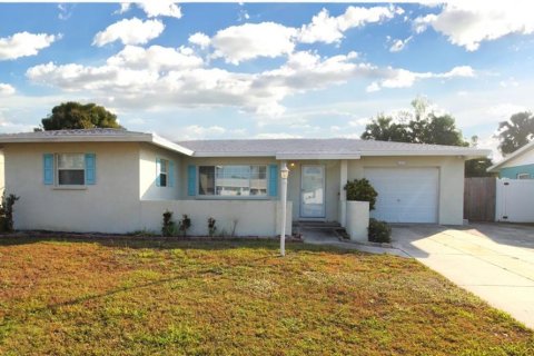 Villa ou maison à louer à Bradenton, Floride: 3 chambres, 103.86 m2 № 1356473 - photo 1