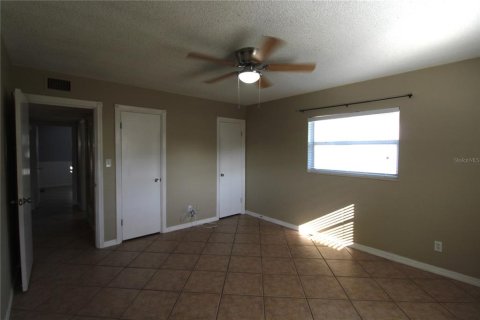 House in Bradenton, Florida 3 bedrooms, 103.86 sq.m. № 1356473 - photo 8