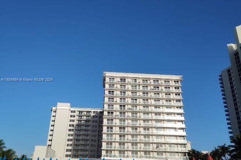 Copropriété à vendre à Sunny Isles Beach, Floride: 38.09 m2 № 1358917 - photo 14