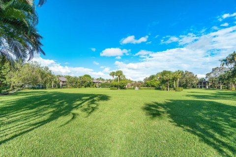 Condo in Wellington, Florida, 2 bedrooms  № 1019909 - photo 2