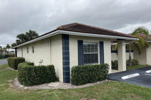 Copropriété à vendre à Boca Raton, Floride: 2 chambres, 94.57 m2 № 1058549 - photo 1