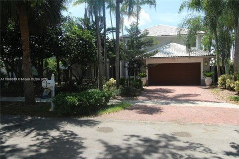 Villa ou maison à vendre à Cutler Bay, Floride: 4 chambres, 227.15 m2 № 1058550 - photo 1