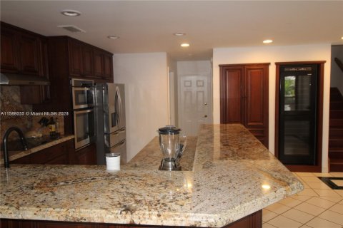 Casa en venta en Cutler Bay, Florida, 4 dormitorios, 227.15 m2 № 1058550 - foto 26