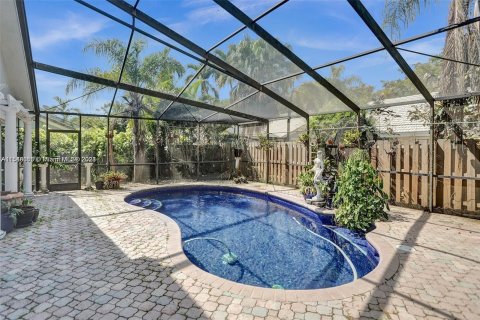 Casa en venta en Cutler Bay, Florida, 4 dormitorios, 227.15 m2 № 1058550 - foto 5