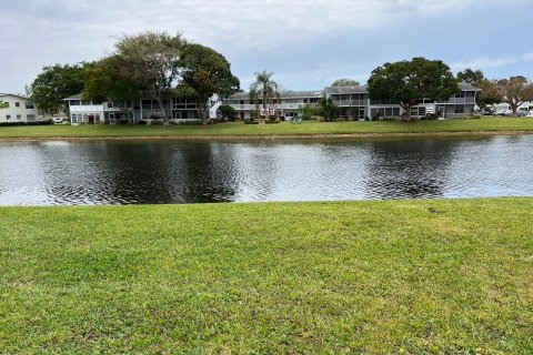 Copropriété à vendre à Deerfield Beach, Floride: 2 chambres, 76.18 m2 № 1098860 - photo 14