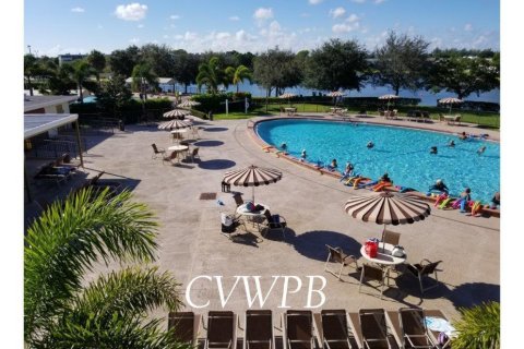 Condo in West Palm Beach, Florida, 1 bedroom  № 1098815 - photo 11