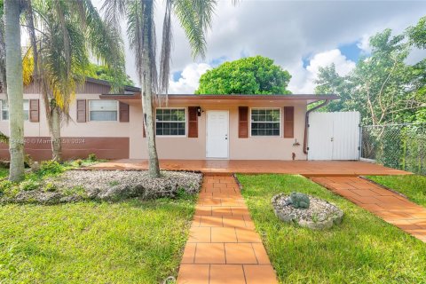 Villa ou maison à vendre à Homestead, Floride: 3 chambres, 127.74 m2 № 1332565 - photo 2