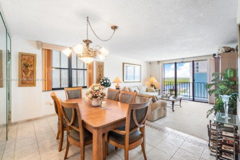 Copropriété à vendre à Hollywood, Floride: 2 chambres, 109.62 m2 № 1332607 - photo 3