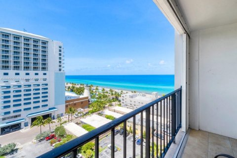 Condominio en venta en Hollywood, Florida, 2 dormitorios, 109.62 m2 № 1332607 - foto 26