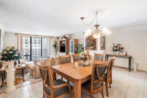 Copropriété à vendre à Hollywood, Floride: 2 chambres, 109.62 m2 № 1332607 - photo 4