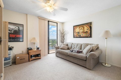 Copropriété à vendre à Hollywood, Floride: 2 chambres, 109.62 m2 № 1332607 - photo 13