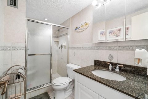 Copropriété à vendre à Hollywood, Floride: 2 chambres, 109.62 m2 № 1332607 - photo 14