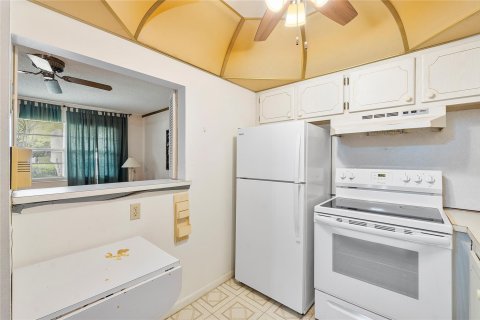 Condo in Deerfield Beach, Florida, 1 bedroom  № 1029777 - photo 18