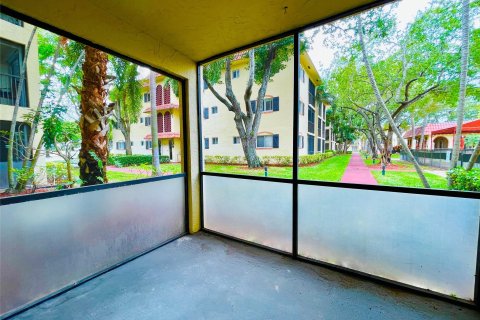 Condominio en venta en Pompano Beach, Florida, 1 dormitorio, 62.99 m2 № 1031790 - foto 28