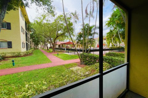 Condo in Pompano Beach, Florida, 1 bedroom  № 1031790 - photo 27