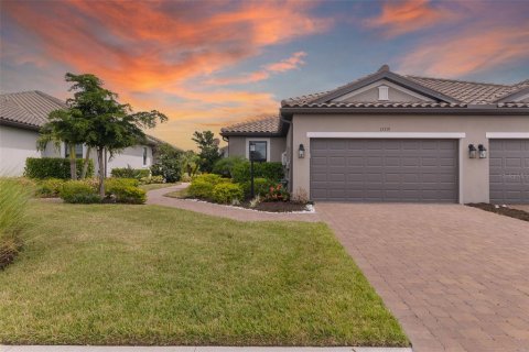 Casa en venta en Lakewood Ranch, Florida, 2 dormitorios, 144.74 m2 № 1383162 - foto 2