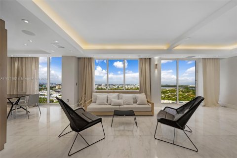 Condominio en venta en Bal Harbour, Florida, 2 dormitorios, 169.08 m2 № 1408327 - foto 7