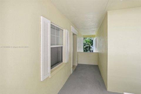 Copropriété à vendre à Stuart, Floride: 2 chambres, 127.28 m2 № 1305333 - photo 2