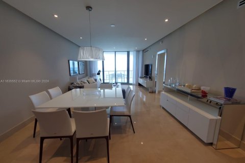 Condo in Sunny Isles Beach, Florida, 3 bedrooms  № 1305329 - photo 9