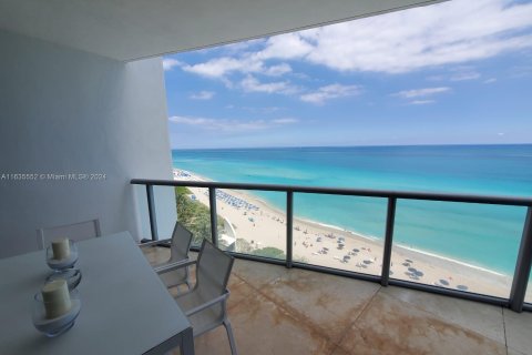 Condo in Sunny Isles Beach, Florida, 3 bedrooms  № 1305329 - photo 2