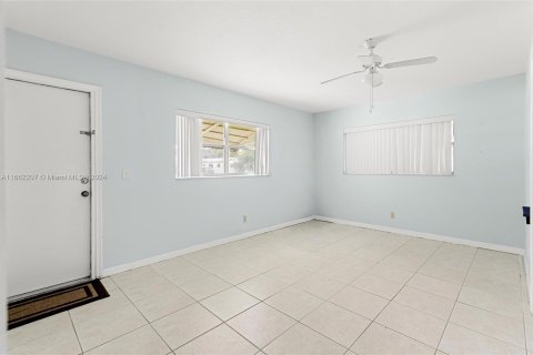 Condo in Deerfield Beach, Florida, 2 bedrooms  № 1377206 - photo 20