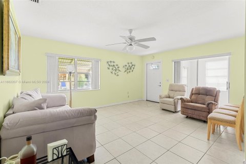 Condo in Deerfield Beach, Florida, 2 bedrooms  № 1377206 - photo 6