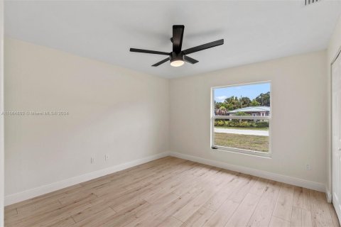 House in Vero Beach, Florida 3 bedrooms, 129.04 sq.m. № 1377297 - photo 13