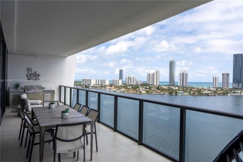 Condominio en venta en Aventura, Florida, 3 dormitorios, 274.62 m2 № 1362181 - foto 27