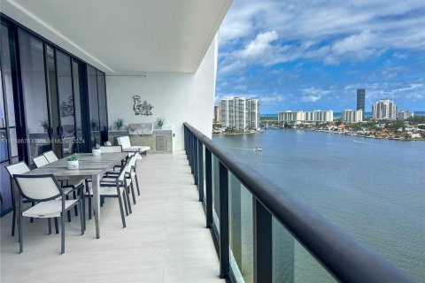 Condominio en venta en Aventura, Florida, 3 dormitorios, 274.62 m2 № 1362181 - foto 14