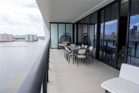 Condominio en venta en Aventura, Florida, 3 dormitorios, 274.62 m2 № 1362181 - foto 26