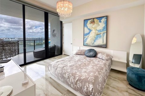 Condominio en venta en Aventura, Florida, 3 dormitorios, 274.62 m2 № 1362181 - foto 19