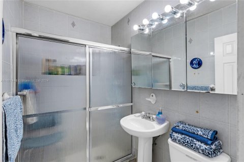 Casa en venta en Miami, Florida, 3 dormitorios, 136.29 m2 № 1242319 - foto 14