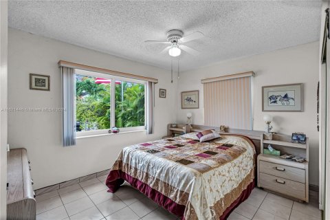 Casa en venta en Miami, Florida, 3 dormitorios, 136.29 m2 № 1242319 - foto 10