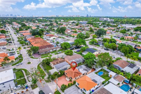 Villa ou maison à vendre à Miami, Floride: 3 chambres, 136.29 m2 № 1242319 - photo 28